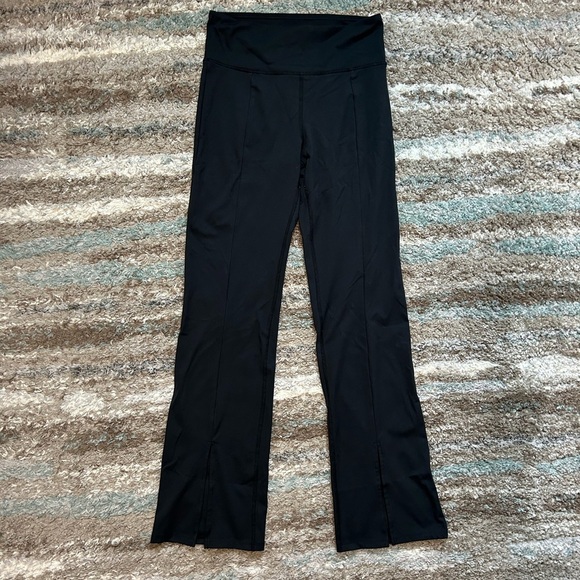 Zobha Pants - Zobha black leggings size M boot cut slit at ankles